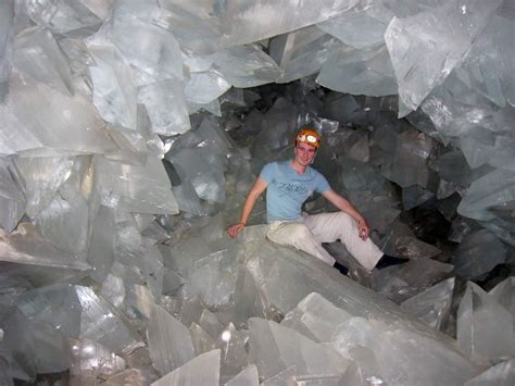 Inside the huge Geode of Pulpi in Spain : HumanForScale