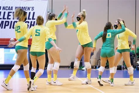 Oregon Volleyball In NCAA Tournament's Sweet 16 | KLCC