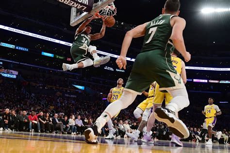 Giannis Antetokounmpo's Ridiculous Dunk Is Going Viral - Fastbreak on ...