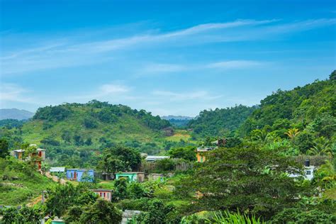 Explore Nine Mile Jamaica: Bob Marley's Birthplace | BEACHES