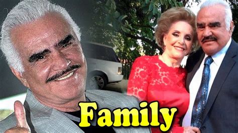 Vicente Fernandez Family With Wife Maria Fernandez 2021 | Sports gallery, Vicente fernández ...