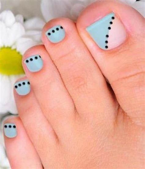 15- Beach Blue Sea Toe Nails-