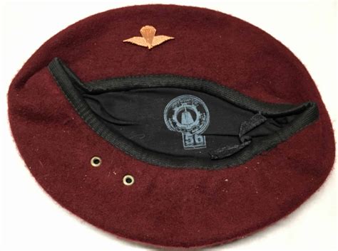 Iraqi Paratrooper Maroon Beret with Badge OIF - Enemy Militaria