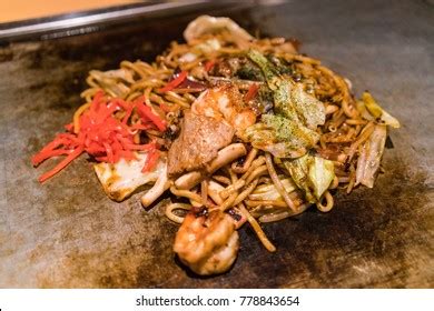 Teppanyaki Noodles Osaka Japan Stock Photo 778843654 | Shutterstock