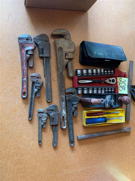 Craftsman ratchet set - RIDGID pipe wrenches - | Proxibid