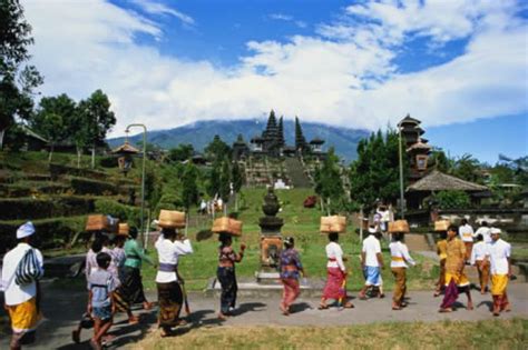 About Bali Island - Bali Paradise Island - Bali Culture and Temple Info