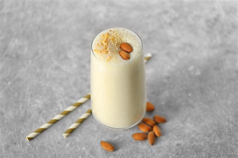 Moroccan Almond Milkshake Recipe - Taste of Maroc