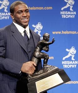 Former USC running back Reggie Bush returned his Heisman Trophy ...