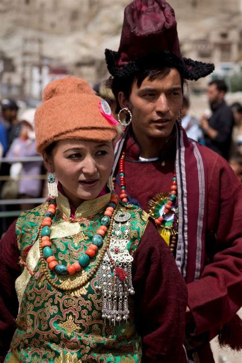 Nepál, Sikkim a Bhútán Ladakh Leh | Traditional attire, Pakistani ...