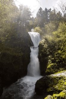 Animated Waterfalls GIFs | Tenor