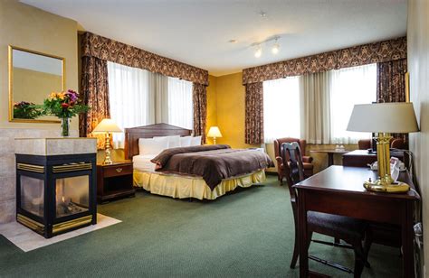 Rooms and Rates | Peterborough Inn & Suites hotel in peterborough