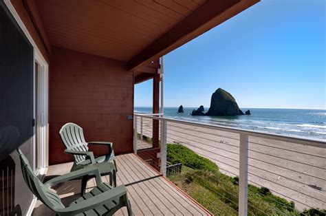 Cannon Beach Oregon Resort | Oceanfront Hotel | Hallmark Oceanfront Resorts