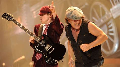 10 Best Acdc Songs of All Time - Singersroom.com