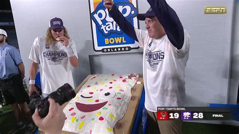 Edible Pop-Tart served to bowl winner Kansas State - Stream the Video ...