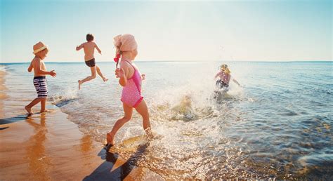 The Multiple Benefits of Swimming with Your Family | Shumate Heating & Air