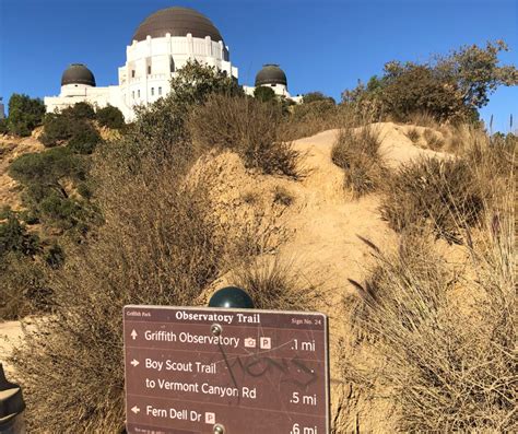 hiking to griffith observatory - LA Dreaming