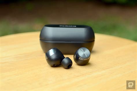 Technics EAH-AZ70W true wireless earbuds review