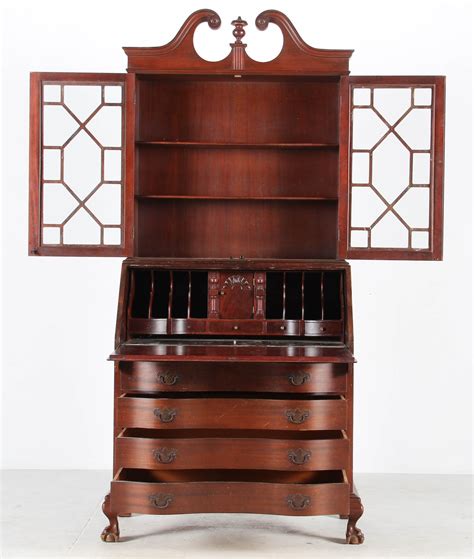 Chippendale Style Mahogany Secretary Desk from Maddox Furniture | EBTH