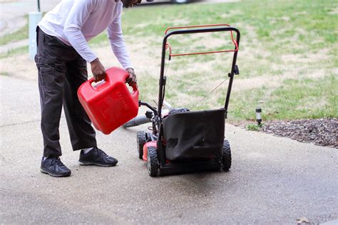 The 10 Steps of Lawn Mower Maintenance - Alabama Cooperative Extension ...