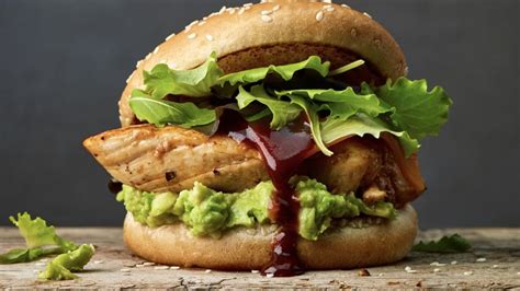 Easy DIY recipe: McDonald's chicken avocado burger