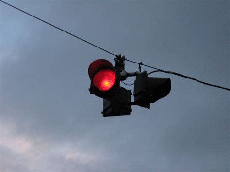 flashing red light | Red means STOP in Eugene, too! | Chris Phan | Flickr