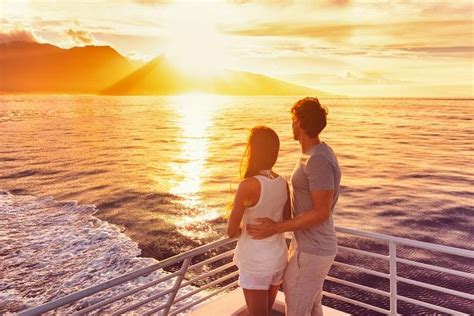 Santorini Cruise with Hot Springs and a Oia Sunset Option 2024