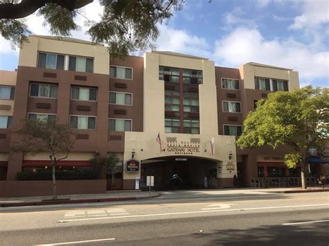 gateway hotel santa monica breakfast - Shea Kunkel