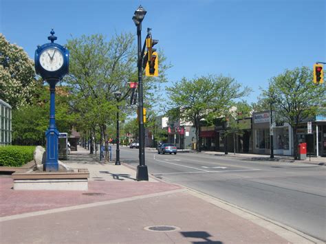 File:Brant Street in Downtown Burlington, Ontario.jpg - Wikipedia