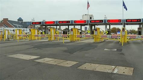 How technology at the U.S.-Canadian border keeps traffic moving ...