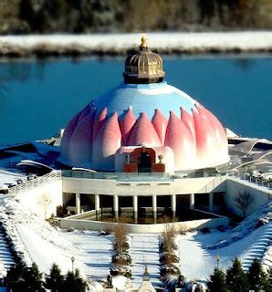 Theology and Counseling: The Lotus Temple In Yogaville: A place for Christian Meditation?