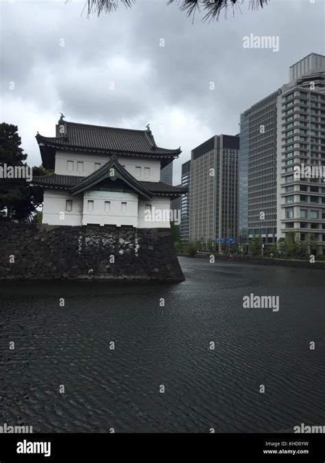 Tokyo Imperial Palace Moat Stock Photo - Alamy