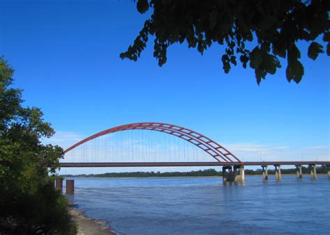 Tulsa Gentleman: Sunday Bridges - Jefferson Barracks Bridge