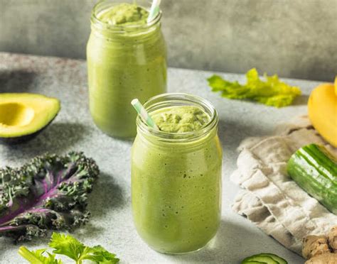 7 Avocado Smoothie Recipes: Go Green With Tasty Treats