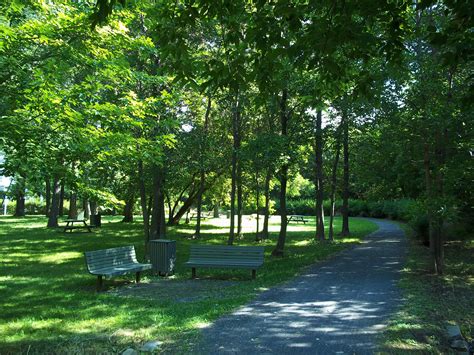 File:Parc-nature de la Pointe-aux-Prairies 07.jpg - Wikimedia Commons