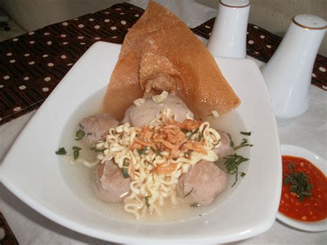 BAKSO (Meatballs) - INDONESIA ~ RESEP MAKANAN INDONESIA