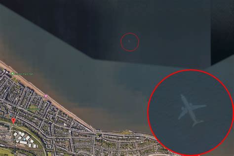 Man spots ‘submerged plane’ while browsing Google Earth | Google earth, Google earth images ...