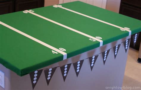 DIY Football Decorations to Make This Year's Super Bowl the Best Yet | Football birthday party ...