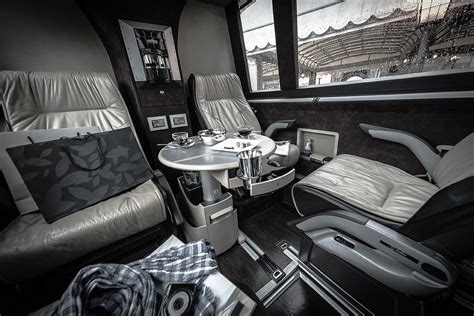 2_8_SEATER_LUXURY_MINIBUS_INTERIORS | Moveolux