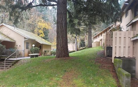 Hillside Village Apartments Apartments - Glendale, OR | Apartments.com