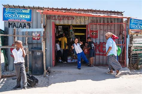 South Africa’s spaza shops: how regulatory avoidance harms informal workers – Elitsha