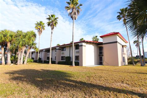 Ramada by Wyndham Davenport Orlando South | Davenport, FL Hotels