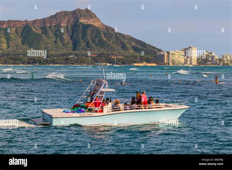 Diamond head beach park hi-res stock photography and images - Alamy