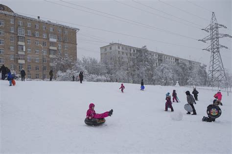 PHOTOS: A month of snow fell on Moscow this weekend – VICE News