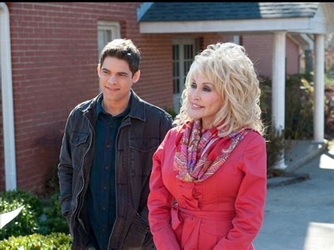 Joyful Noise 2012 Trailer | Dolly parton, Joyful noise, Iconic movies