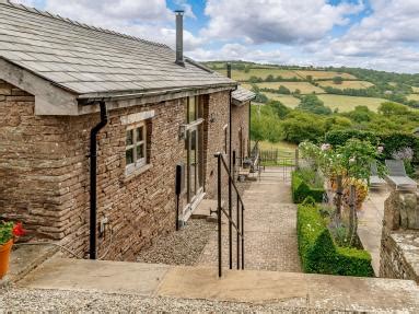 Luxury Brecon Beacons cottages | Sugar & Loaf