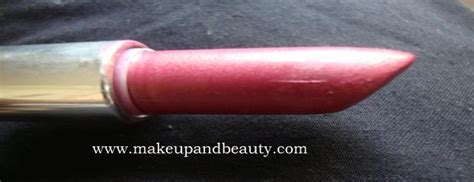Clinique Different Lipstick in Raspberry Glace Review