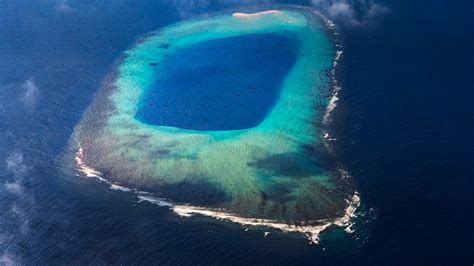 Aerial View of Ocean Waves · Free Stock Photo