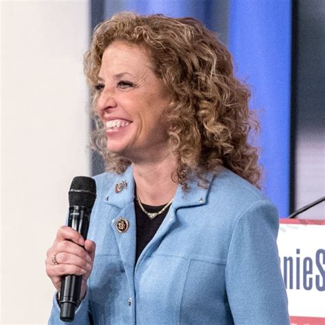 Debbie Wasserman Schultz to Resign as DNC Chair Amid Leaked Email Row - BelleNews.com