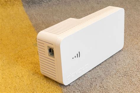 Devolo WiFi 6 Repeater 3000 Review: Fast but expensive