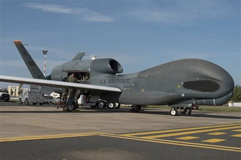 Forte 12, Northrop Grumman RQ-4A Global Hawk back after a surveillance ...